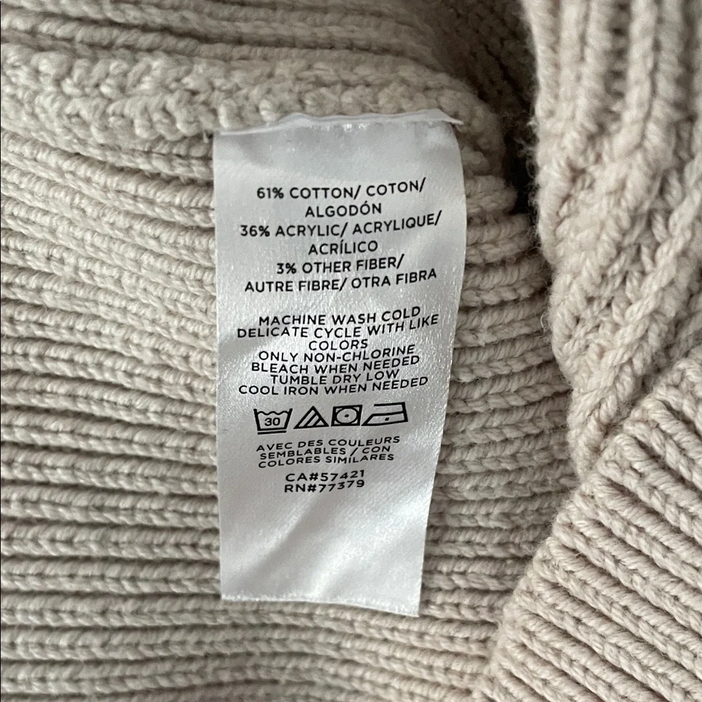 Ann Taylor Cream V-Neck Cardigan Button Up Sweater - Picture 4 of 4